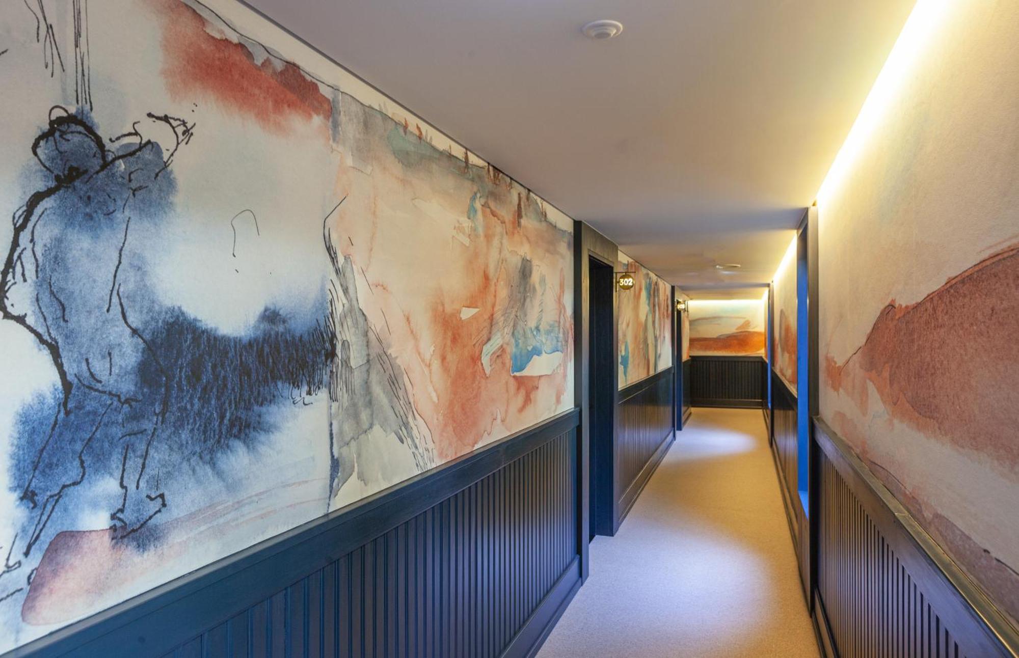 فندق Timbre Virtudes بورتو المظهر الخارجي الصورة Corridor at the hotel