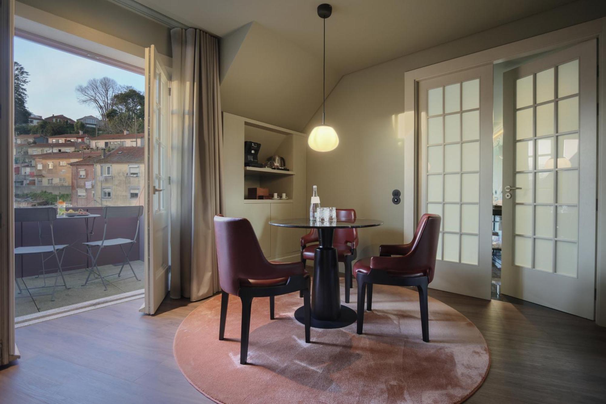 فندق Timbre Virtudes بورتو المظهر الخارجي الصورة A suite at the Hotel